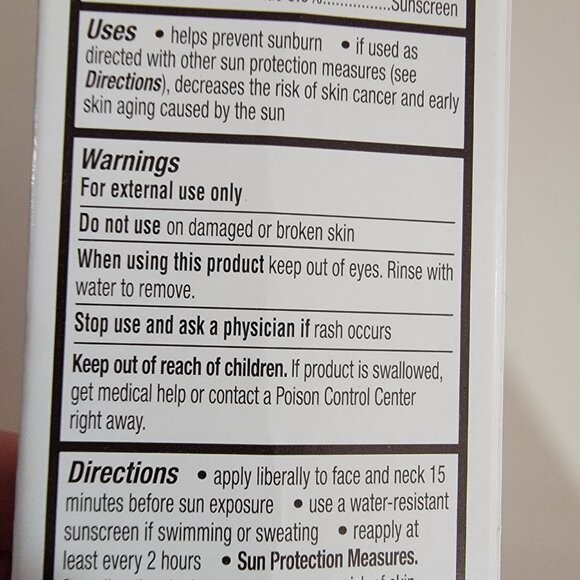 EltaMD UV Clear SPF46 Sunscreen For Acne and Rosacea Tinted, Untinted, Deep Tint - Picture 8 of 12